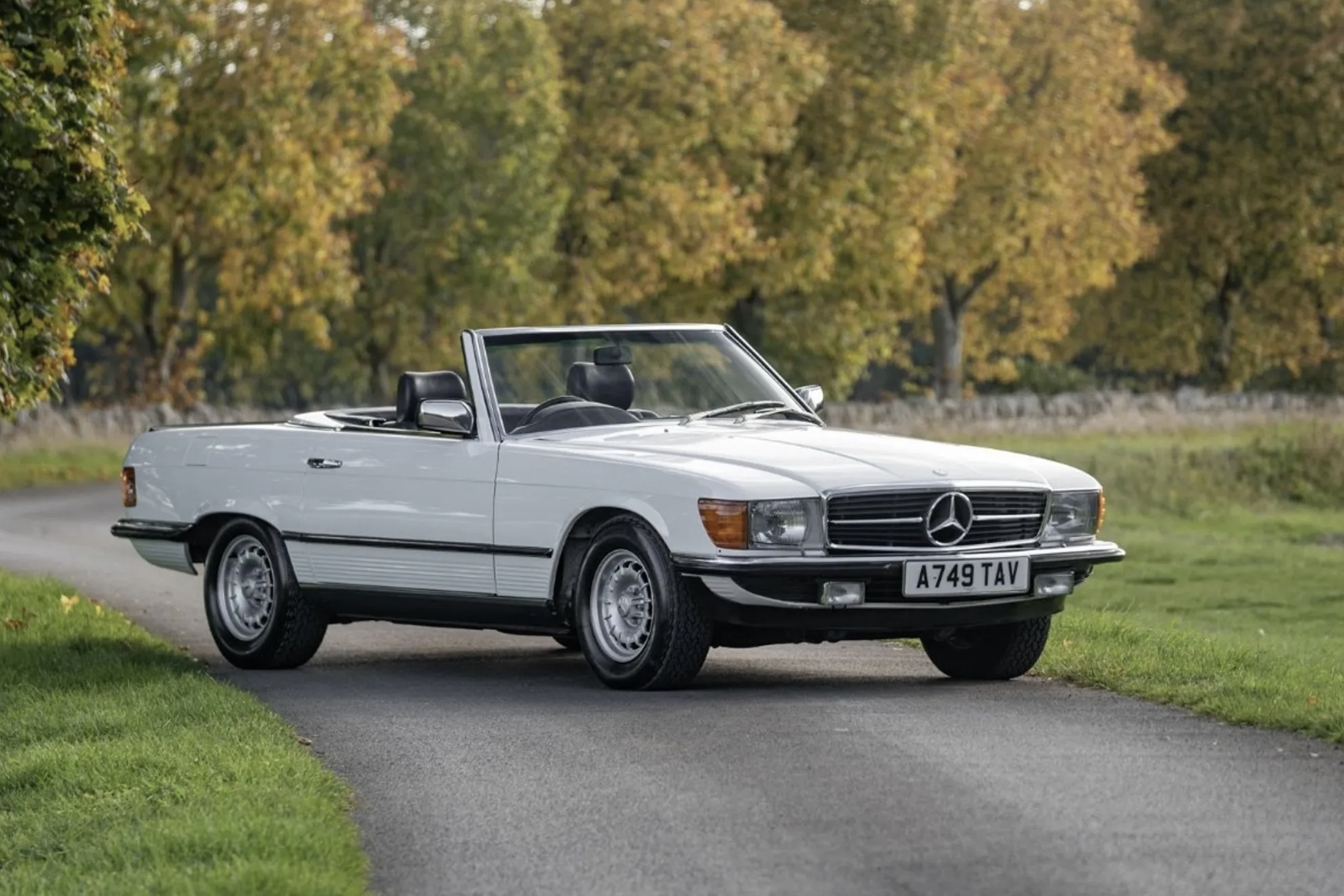 1984 Mercedes Benz 500SL Cabriolet